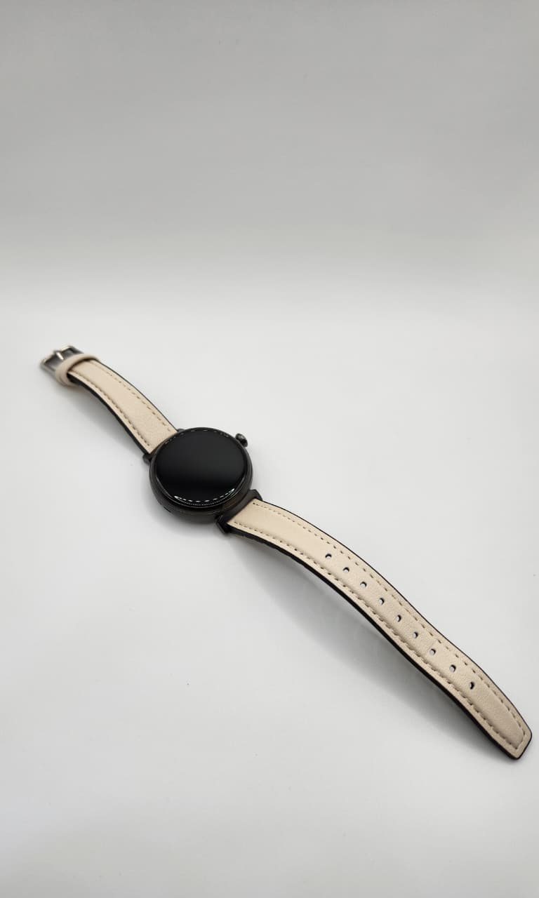 🌸 Montre Connectée Femme – Écran AMOLED 1.04'' | الأناقة والتكنولوجيا