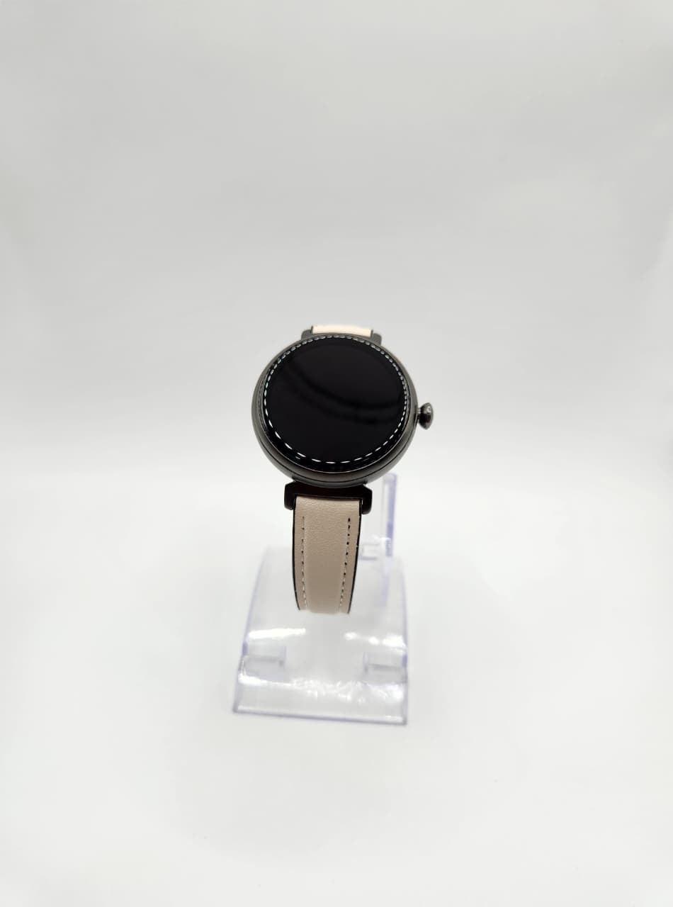 🌸 Montre Connectée Femme – Écran AMOLED 1.04'' | الأناقة والتكنولوجيا